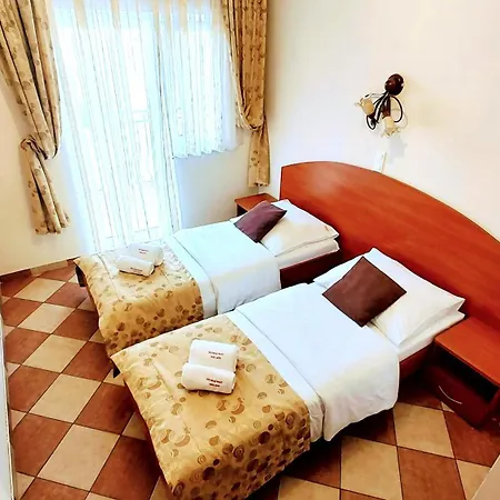 Guest house Helios 2*